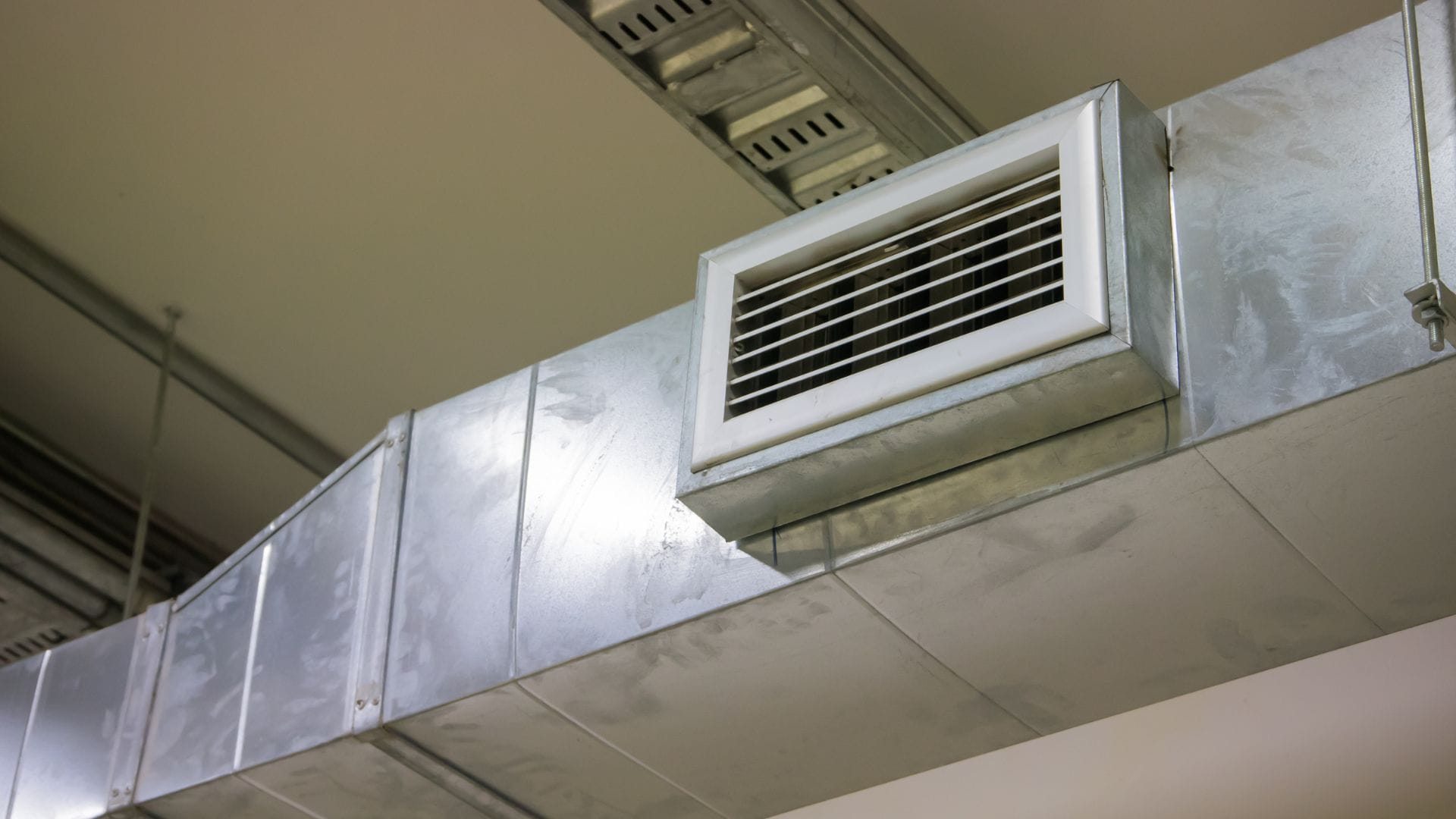 Air duct vent installation